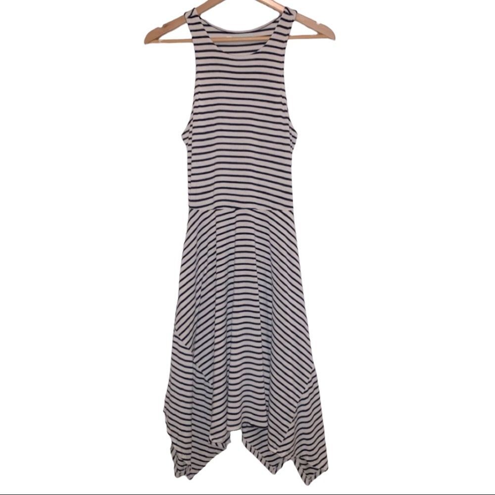 😊 3/$30 Maurices dress black & white stripes sleeveless Sz XS has POCKETS